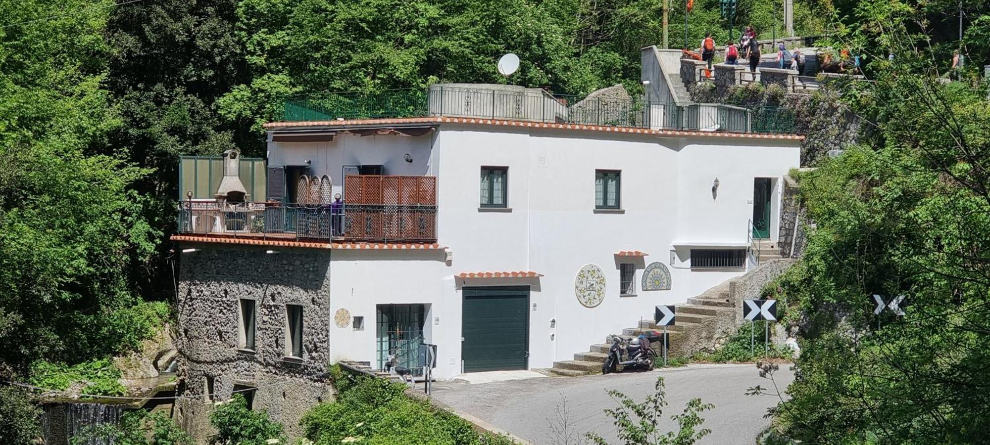 Casa Vacanze O'Mulin Ravello Via Fiume 2 Incrocio Pontone Bagian luar foto